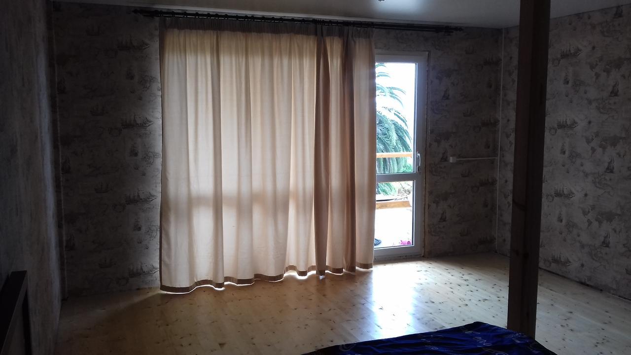 Guest House On Sovhoznaya Gagra Exterior foto